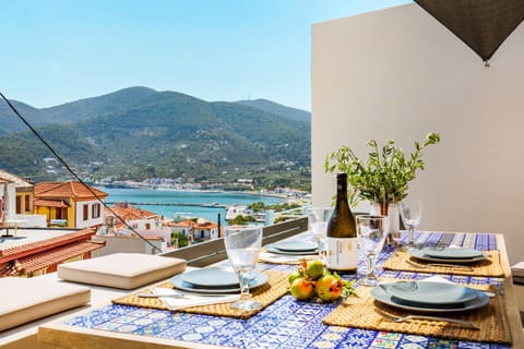 Patio, Dining area, Sea view