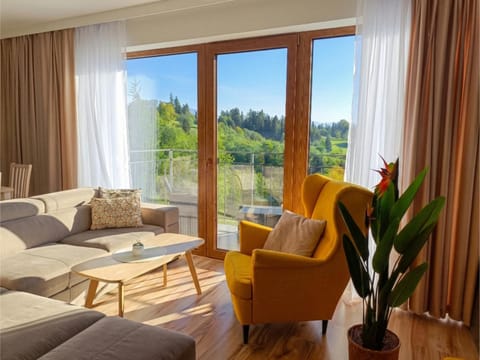 Day, Garden, View (from property/room), Balcony/Terrace, Living room, Seating area