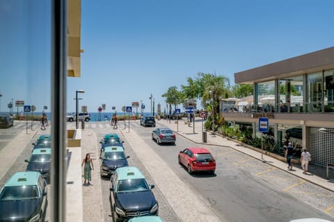 Neighbourhood, Sea view, Street view, Location
