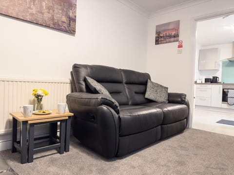 Immaculate 5 Bedroom House House in Corby