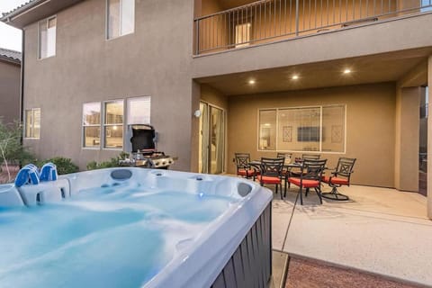 105| Waterpark in St George with Hot Tub and Views House in Santa Clara