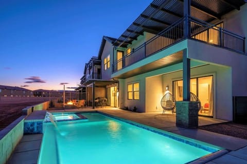 64| Pool Oasis at Ocotillo Springs with Private Pool House in Santa Clara