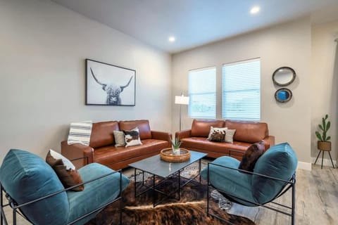 64| Pool Oasis at Ocotillo Springs with Private Pool House in Santa Clara