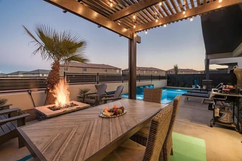 62| Blissful Poolhouse at Ocotillo Springs with Private Pool House in Santa Clara