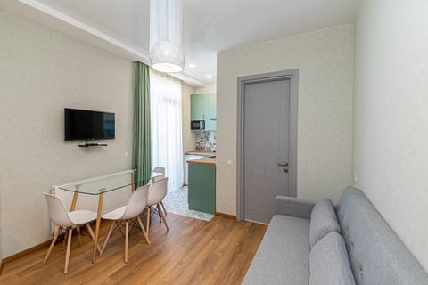 TV and multimedia, Kitchen or kitchenette, Living room, Seating area, Dining area, minibar, pet friendly