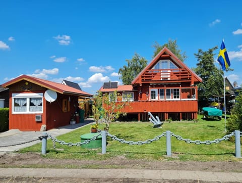 Property building, Garden view