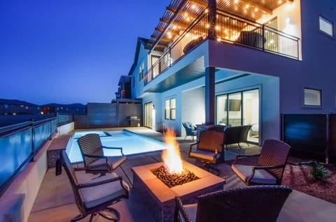 61-62| 2 Homes Duplex in Ocotillo Springs with Private Pool House in Santa Clara