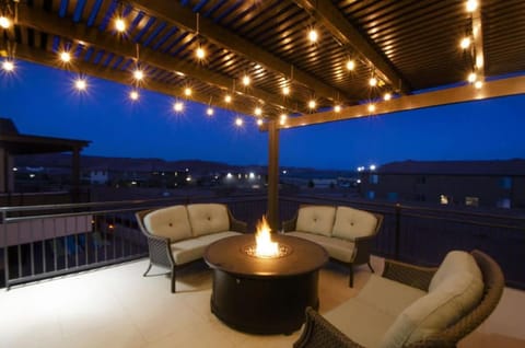 61-62| 2 Homes Duplex in Ocotillo Springs with Private Pool House in Santa Clara