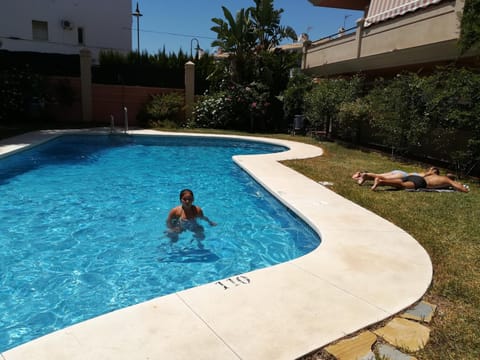 Apartamento Mirasol con parking privado Apartment in Fuengirola