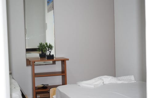 Noah 2 bedrooms apartment 300 m from Lungomare with Private Parking Apartment in Vlorë