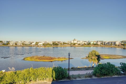 Lakefront Carolina Beach Townhome with 3 Balconies! House in Carolina Beach