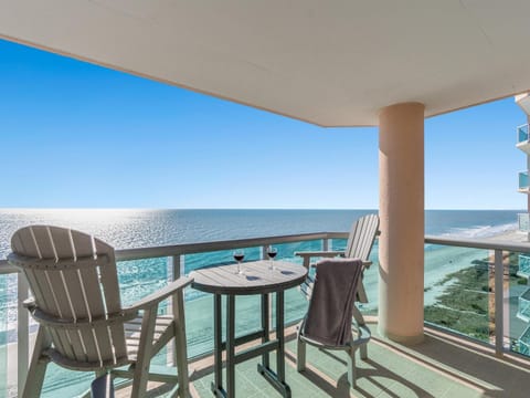 Patio, Day, Natural landscape, View (from property/room), Balcony/Terrace, Seating area, Dining area, Sea view