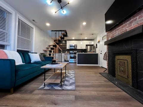 Rivertown Retreat in Downtown Verona Apartment in Allegheny River