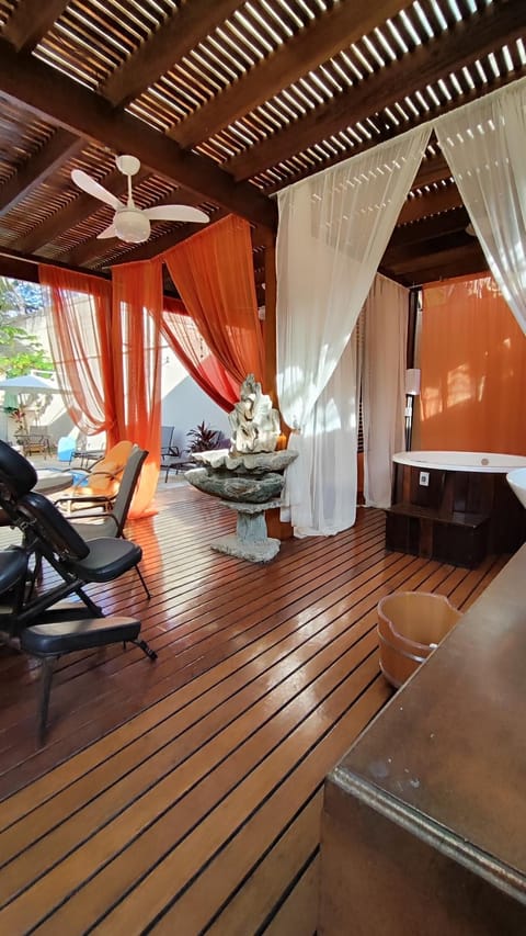 Living room, Seating area, sunbed