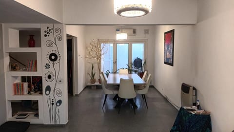 Library, Living room