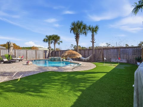 Garden, Minigolf, Swimming pool