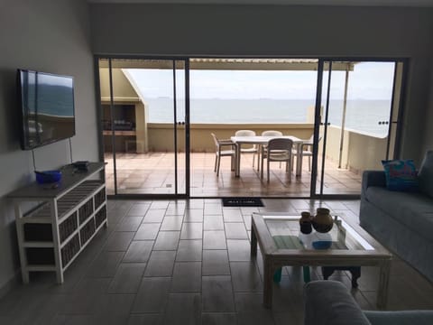 Living room, Sea view