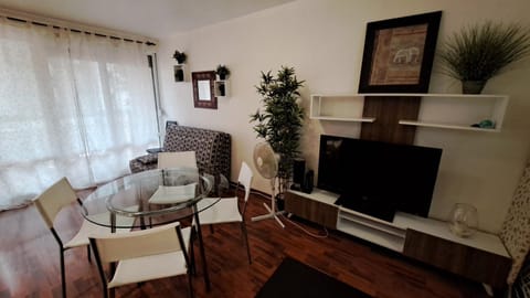 Communal lounge/ TV room, Living room, Seating area