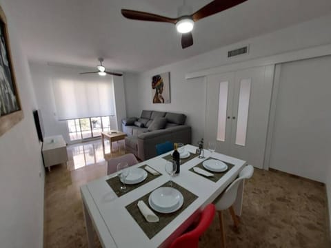 Living room, Dining area