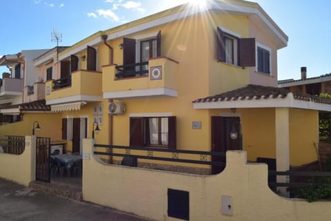 Property building, Day