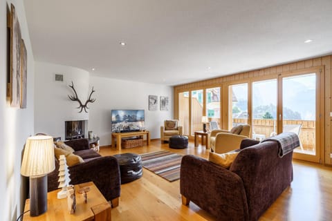 Communal lounge/ TV room, Living room