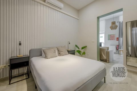 Photo of the whole room, Bedroom, air conditioner