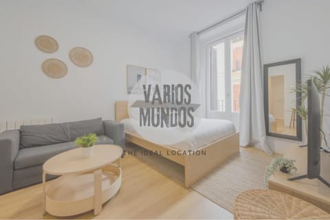 Bed, TV and multimedia, Living room, Photo of the whole room, Seating area, Bedroom