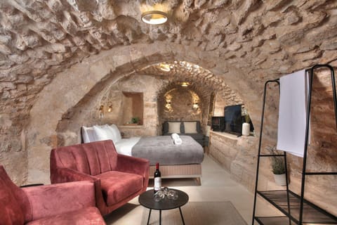 Bed, Photo of the whole room, Seating area, Bedroom