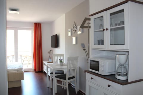 TV and multimedia, Dining area