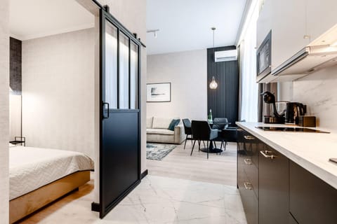 Kitchen or kitchenette, Living room, Photo of the whole room, Dining area, minibar