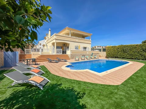 Patio, Garden, Balcony/Terrace, Pool view, Swimming pool, sunbed