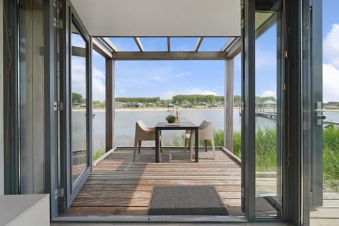 Patio, View (from property/room), Balcony/Terrace, Lake view