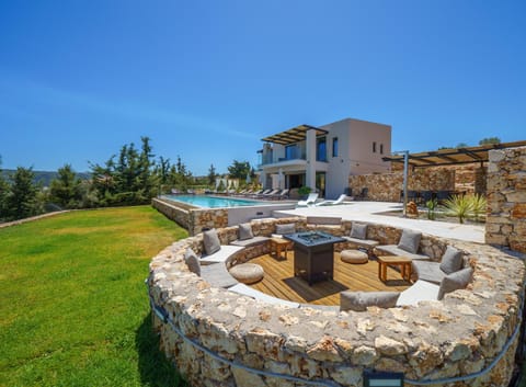 Property building, Patio, Natural landscape, Garden, Garden view