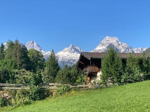 Große schöne Mansardenwohnung mit 2 Balkonen Apartment in Berchtesgadener Land