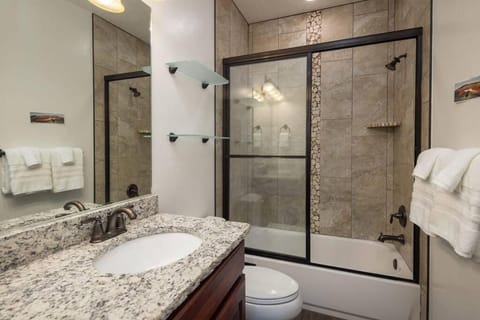 Luxury Downtown Rental - La Dolce Vita Villas #6 Apartment in Moab