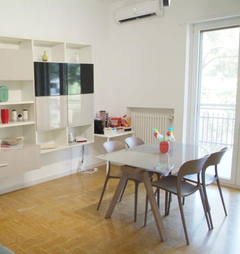 La casa di Telen zona Policlinico Oncologico e Villa de Grecis Apartment in Bari