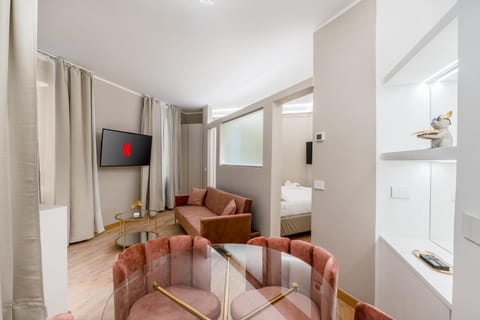 TV and multimedia, Living room, Seating area, wardrobe