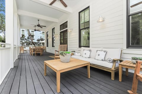 313 Western Lake Drive House in Seaside