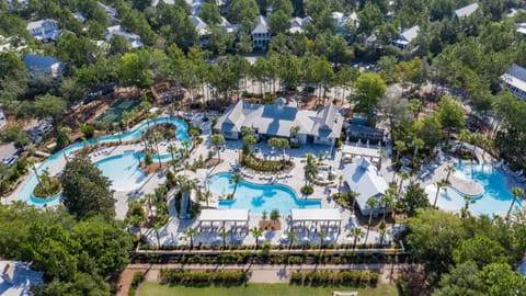 313 Western Lake Drive House in Seaside