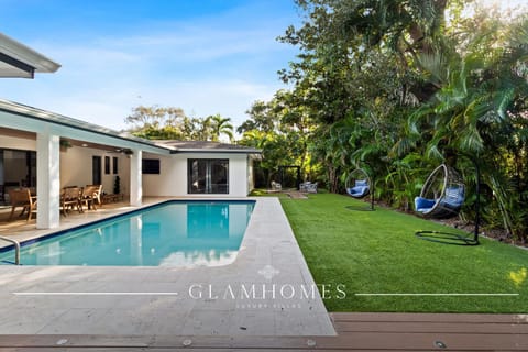 Patio, Day, Garden, Garden view, Pool view, Swimming pool, sunbed