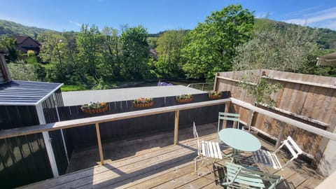 Ty Taf- 2 Bed Cottage with Quick & Easy Transport Links to Cardiff Centre Apartment in Cardiff