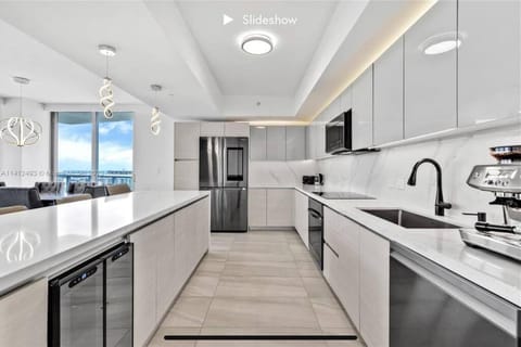 Apartment 3B/3B Bay View Apartment in Hallandale Beach