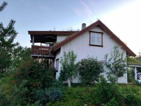 House by the Sea House in Nordland, Norway
