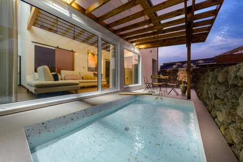 Hot Tub, Balcony/Terrace