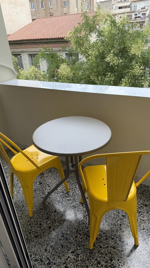 THE LITTLE PARIS OF ATHENS by Gela Apartment in Athens