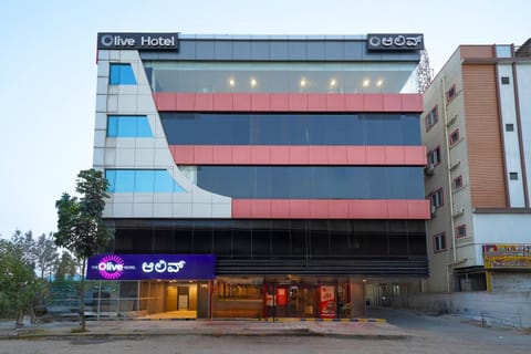Property building, Facade/entrance