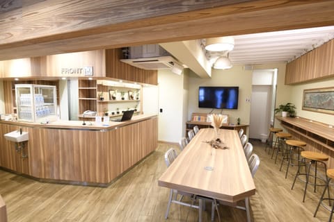 Communal lounge/ TV room, TV and multimedia