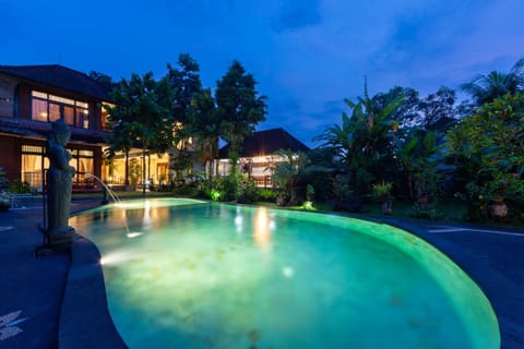 Pool view, Swimming pool