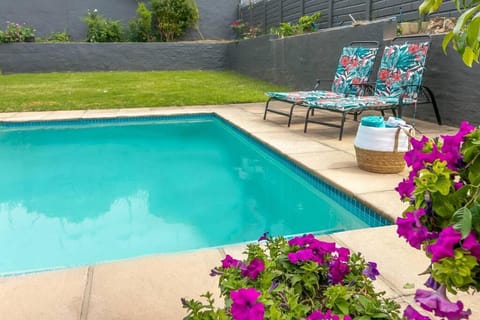 Hot Tub Haven - Back up electricity Plett House in Plettenberg Bay