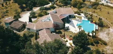 Property building, Pool view